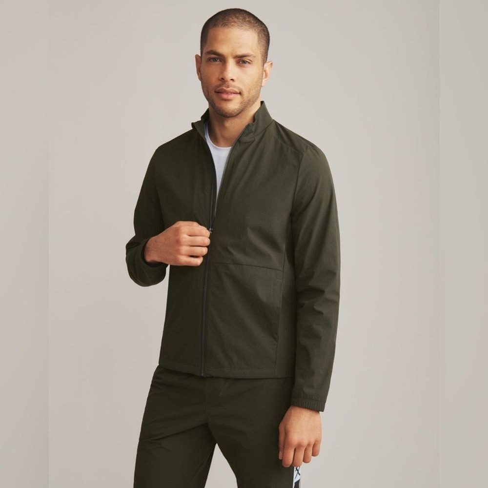 Rhone Coaches Jacket Size M Lightweight Performance Dark Moss NWT